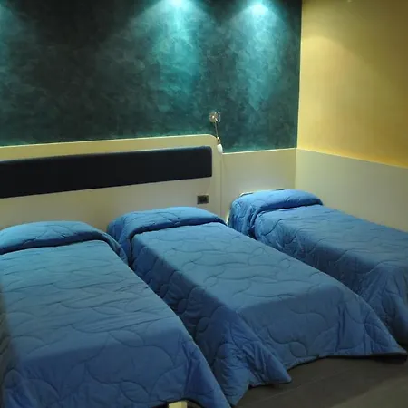 Aerhotel Phelipe Отель Санта-Эуфемия-Ламеция