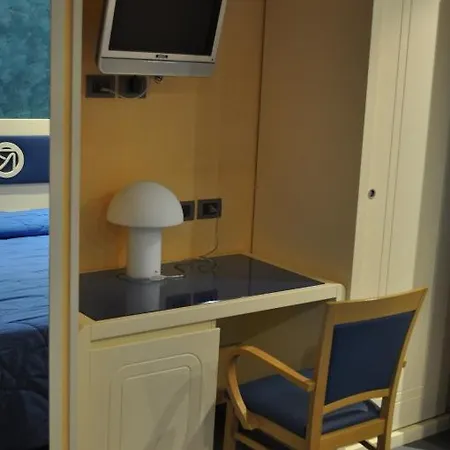 Aerhotel Phelipe Отель