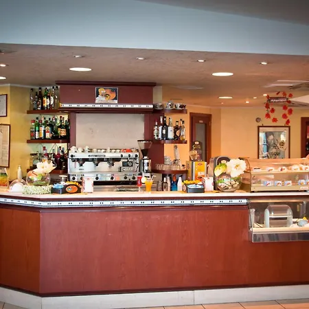 Aerhotel Phelipe Hotel 3*