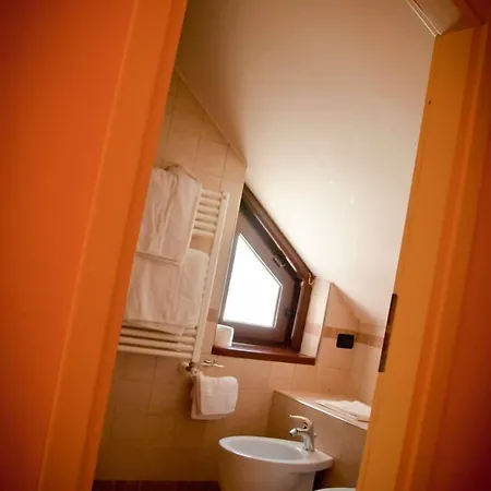 Отель Aerhotel Phelipe 3*