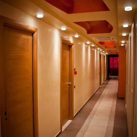 Отель Aerhotel Phelipe
