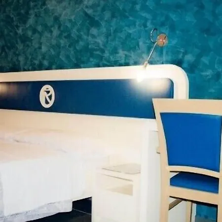 Aerhotel Phelipe Отель Санта-Эуфемия-Ламеция