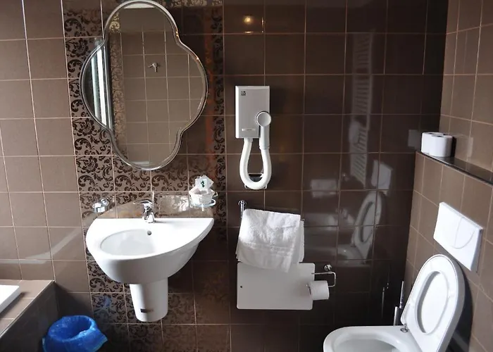 מלון Aerhotel Phelipe 3*