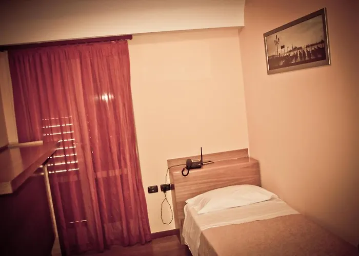 Aerhotel Phelipe 3*