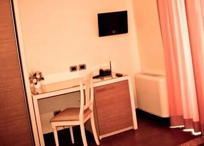 מלון Aerhotel Phelipe